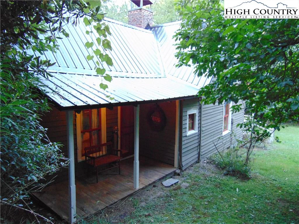 Image number 2 for the current listing