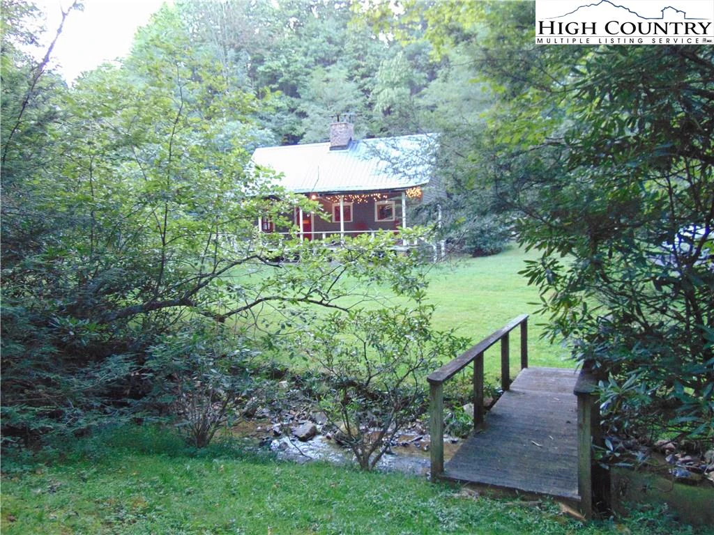 Image number 17 for the current listing