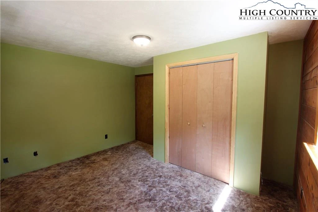 Image number 10 for the current listing