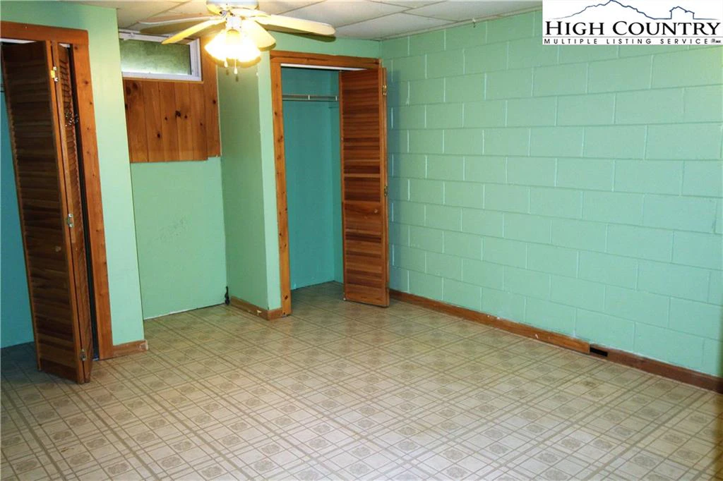 Image number 6 for the current listing