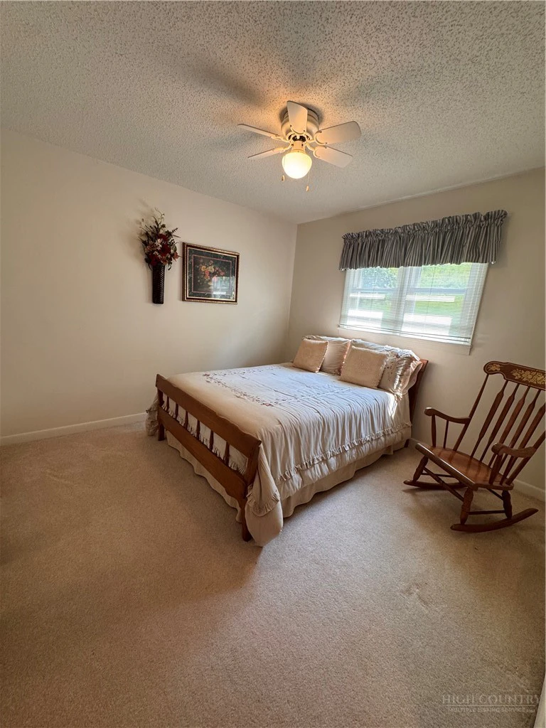 Image number 16 for the current listing