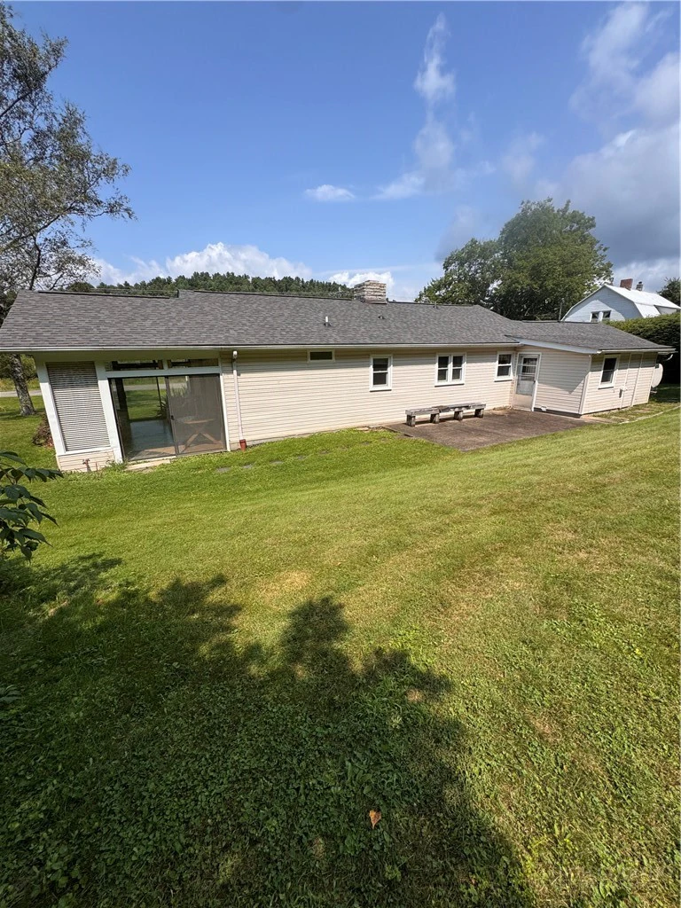 Image number 19 for the current listing