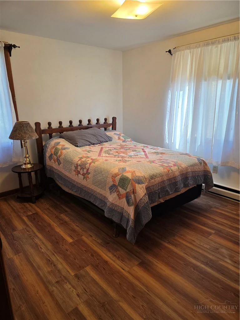 Image number 12 for the current listing