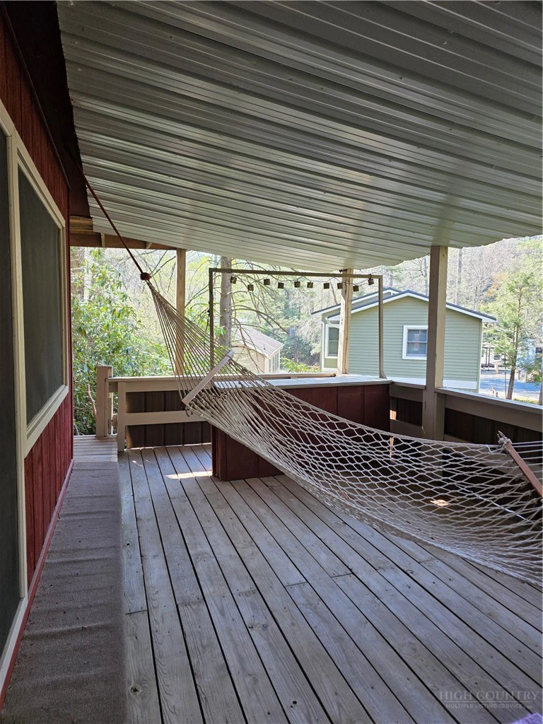 Image number 6 for the current listing