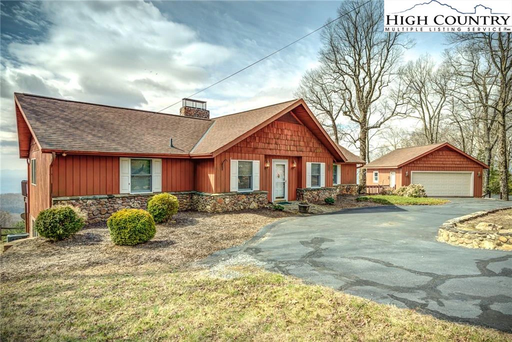 Image number 1 for the current listing