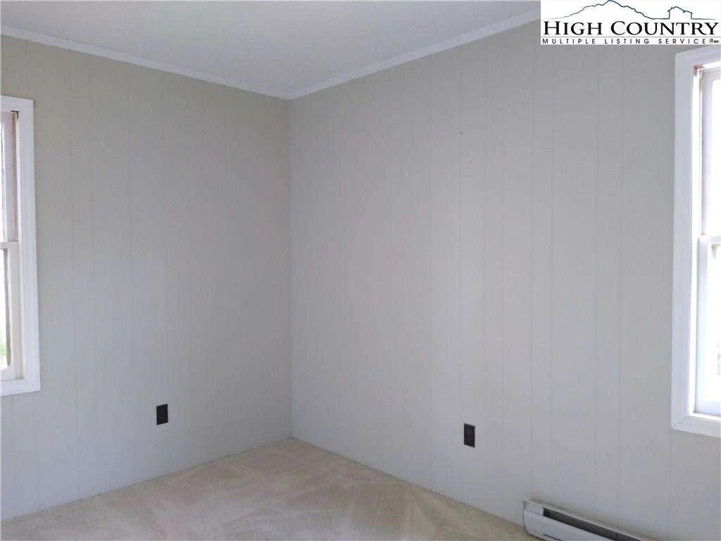 Image number 6 for the current listing