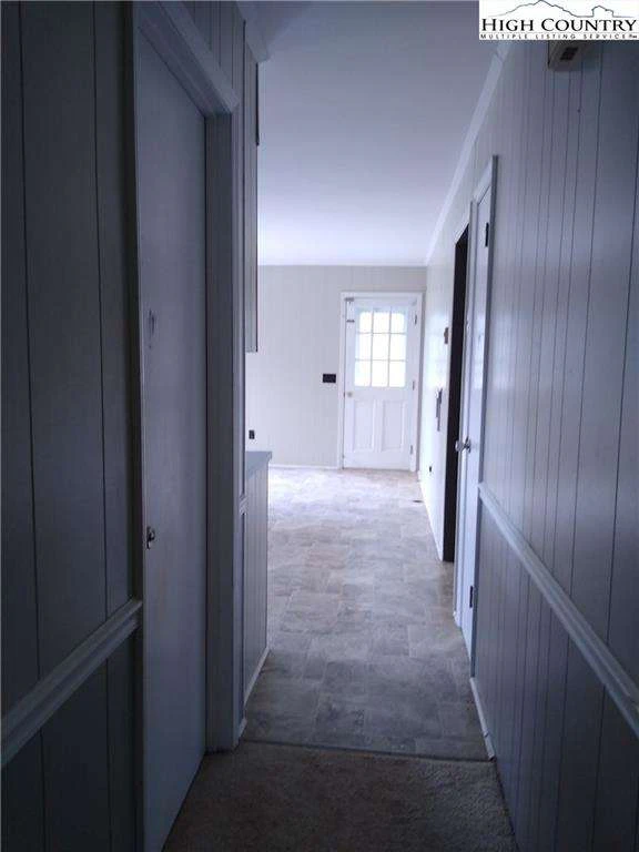 Image number 5 for the current listing
