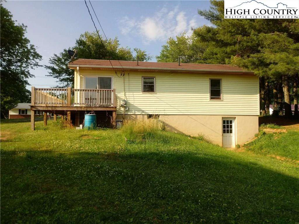 Image number 14 for the current listing