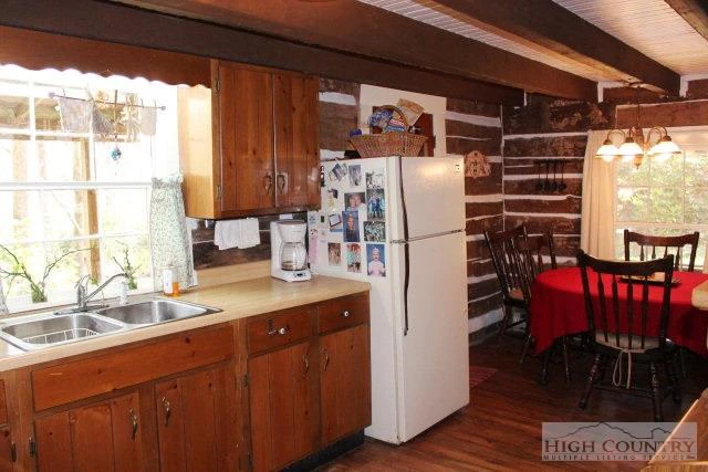 Image number 5 for the current listing