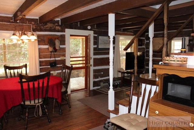 Image number 4 for the current listing