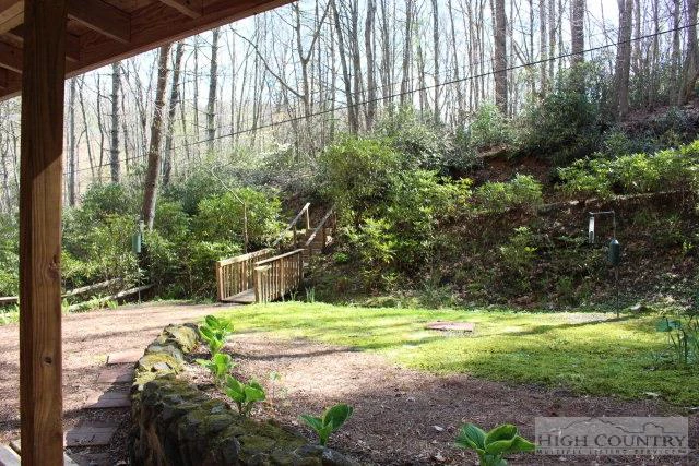Image number 17 for the current listing