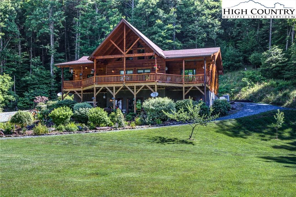 Image number 1 for the current listing