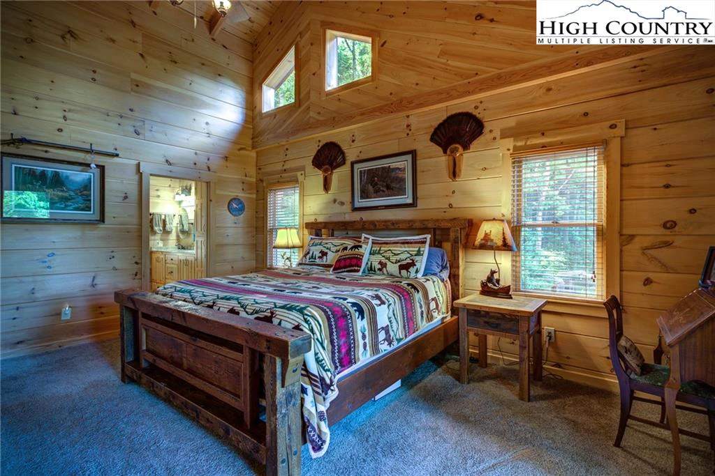 Image number 3 for the current listing