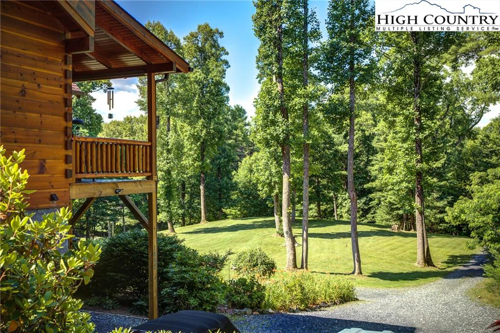 Image number 18 for the current listing