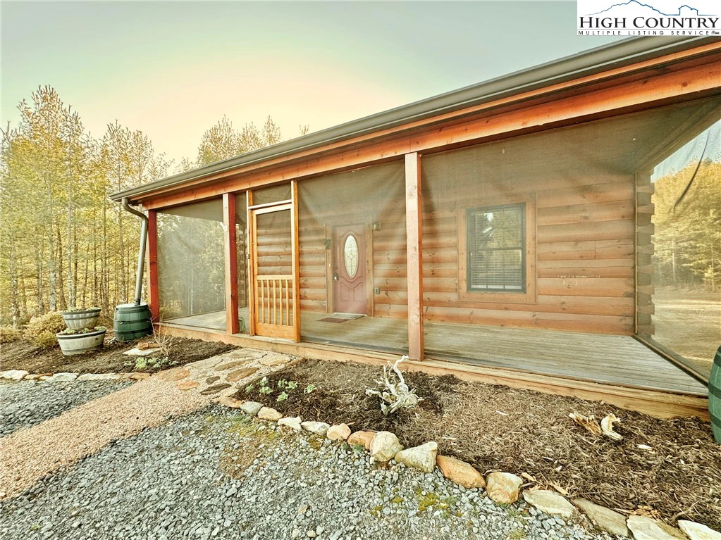 Image number 1 for the current listing