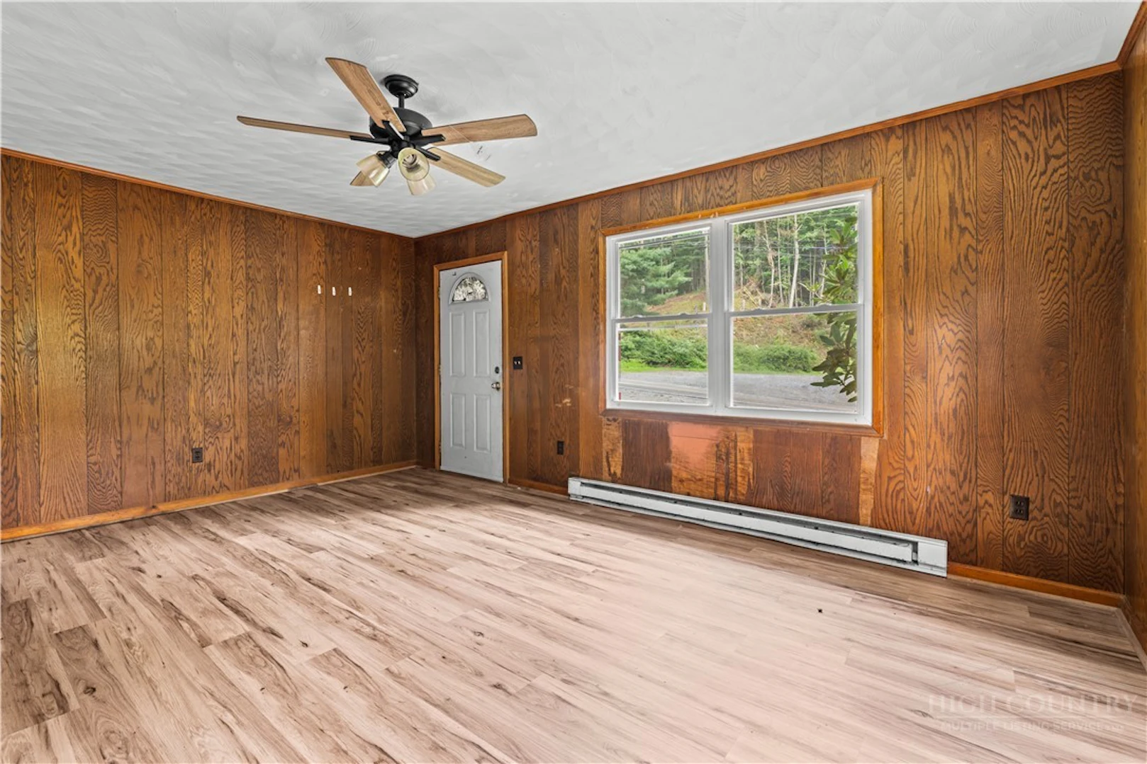 Image number 3 for the current listing