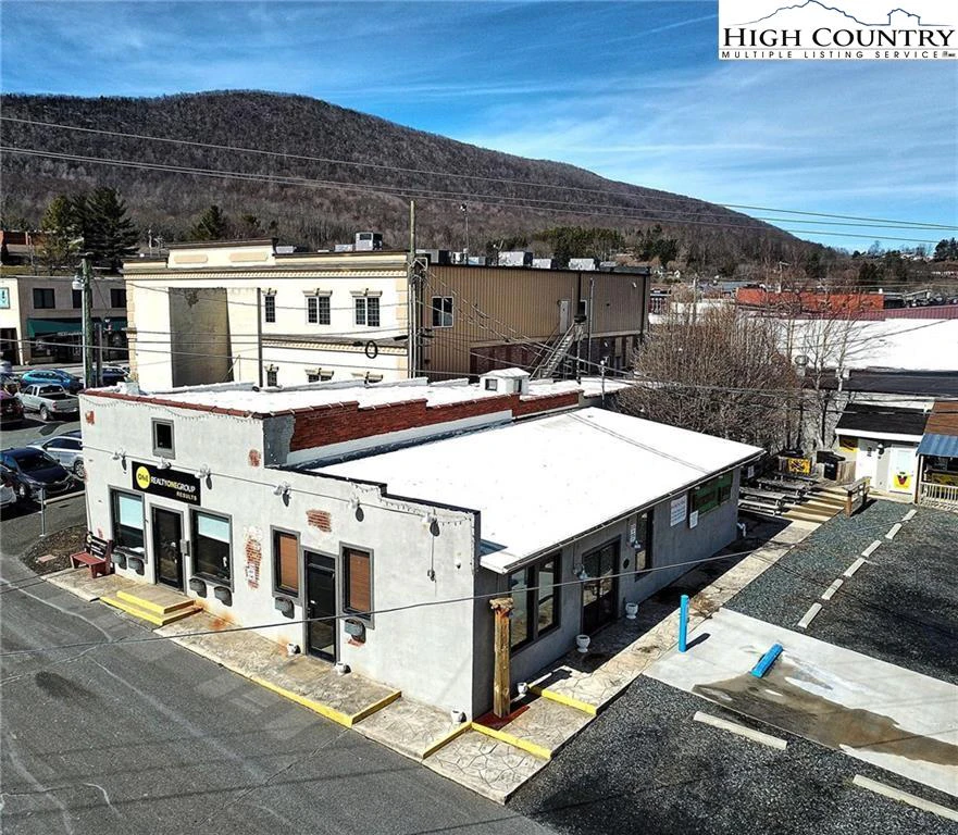 Image number 1 for the current listing