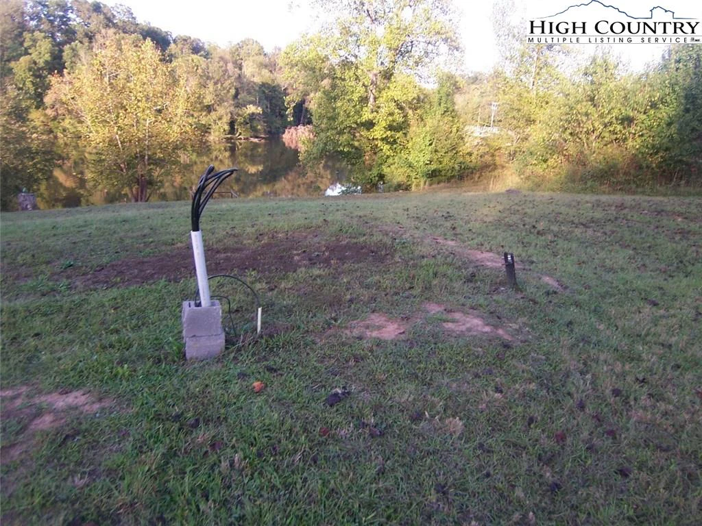 Image number 12 for the current listing