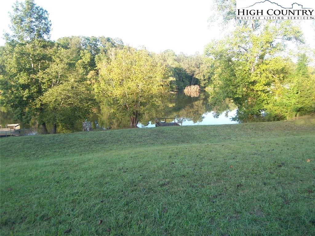 Image number 11 for the current listing