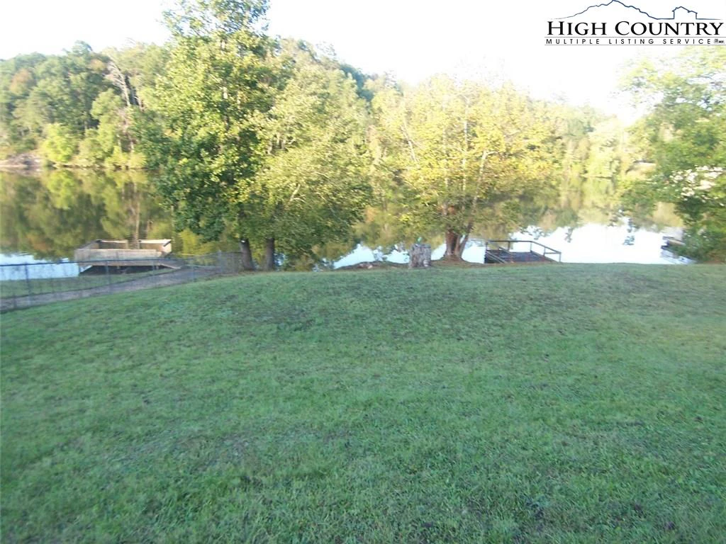 Image number 9 for the current listing