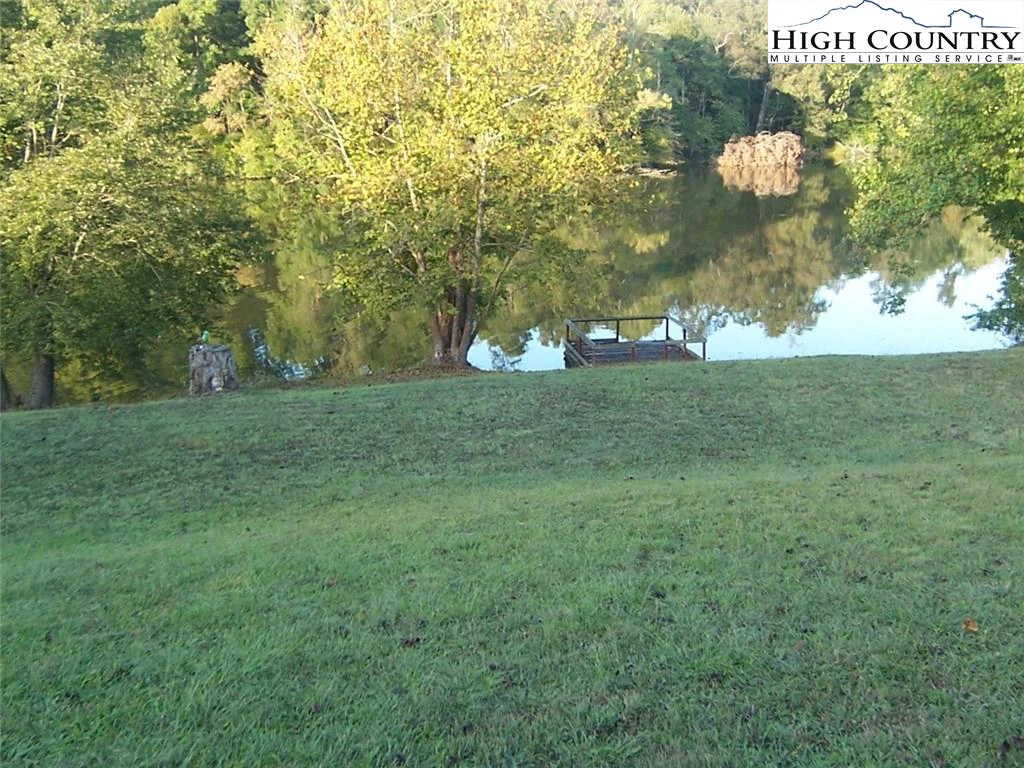 Image number 3 for the current listing