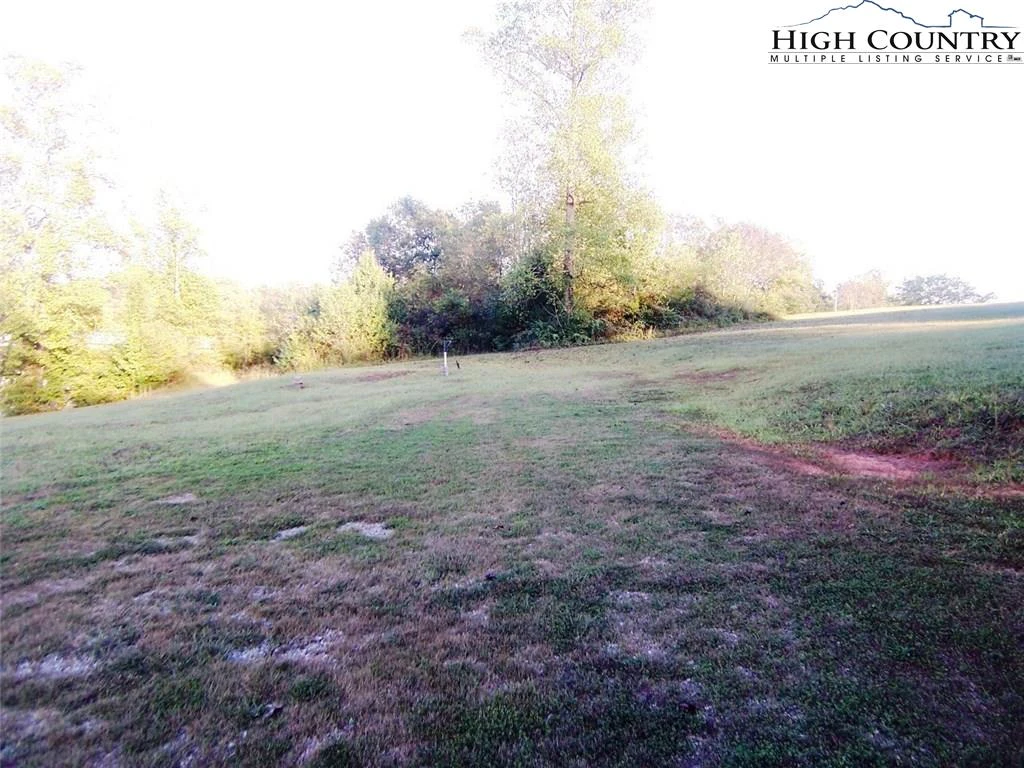 Image number 16 for the current listing