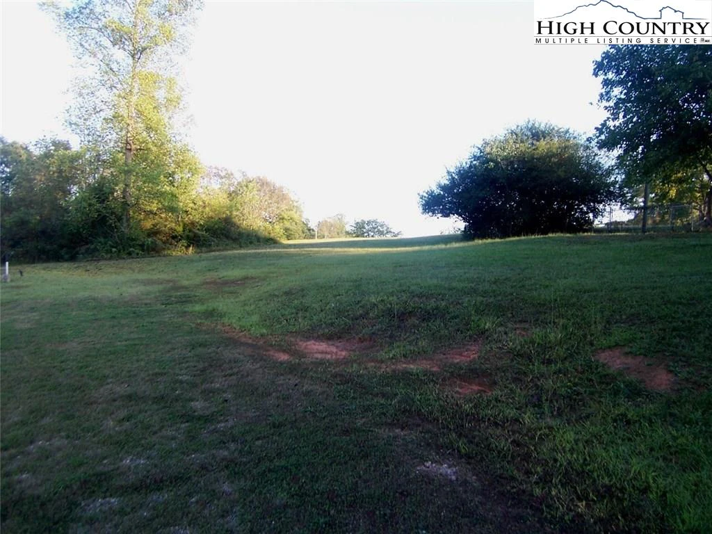 Image number 15 for the current listing