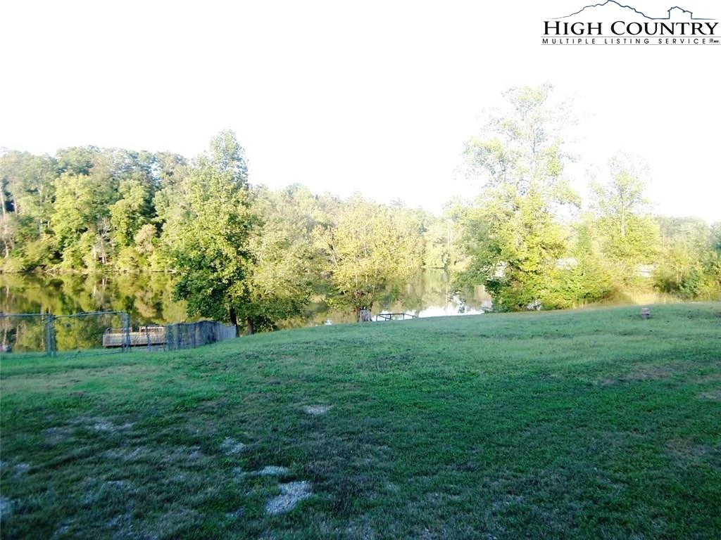 Image number 14 for the current listing