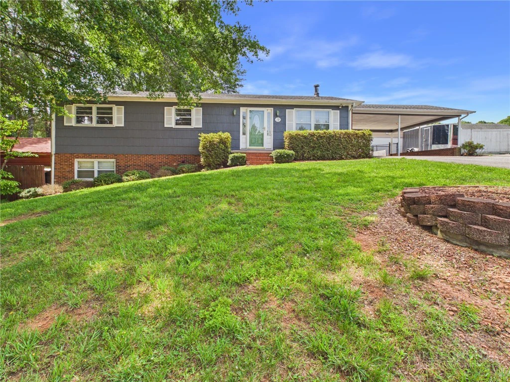 Image number 1 for the current listing
