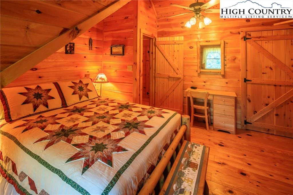 Image number 7 for the current listing