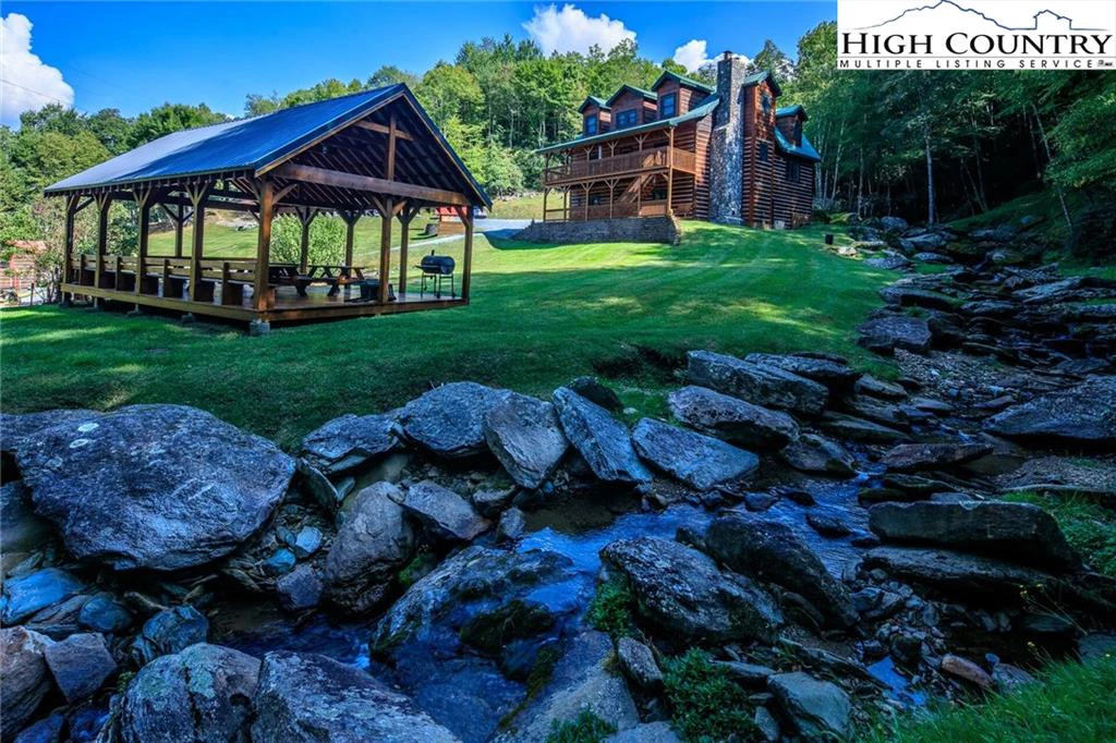 Image number 28 for the current listing