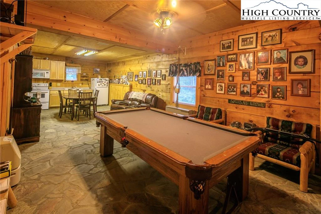 Image number 9 for the current listing