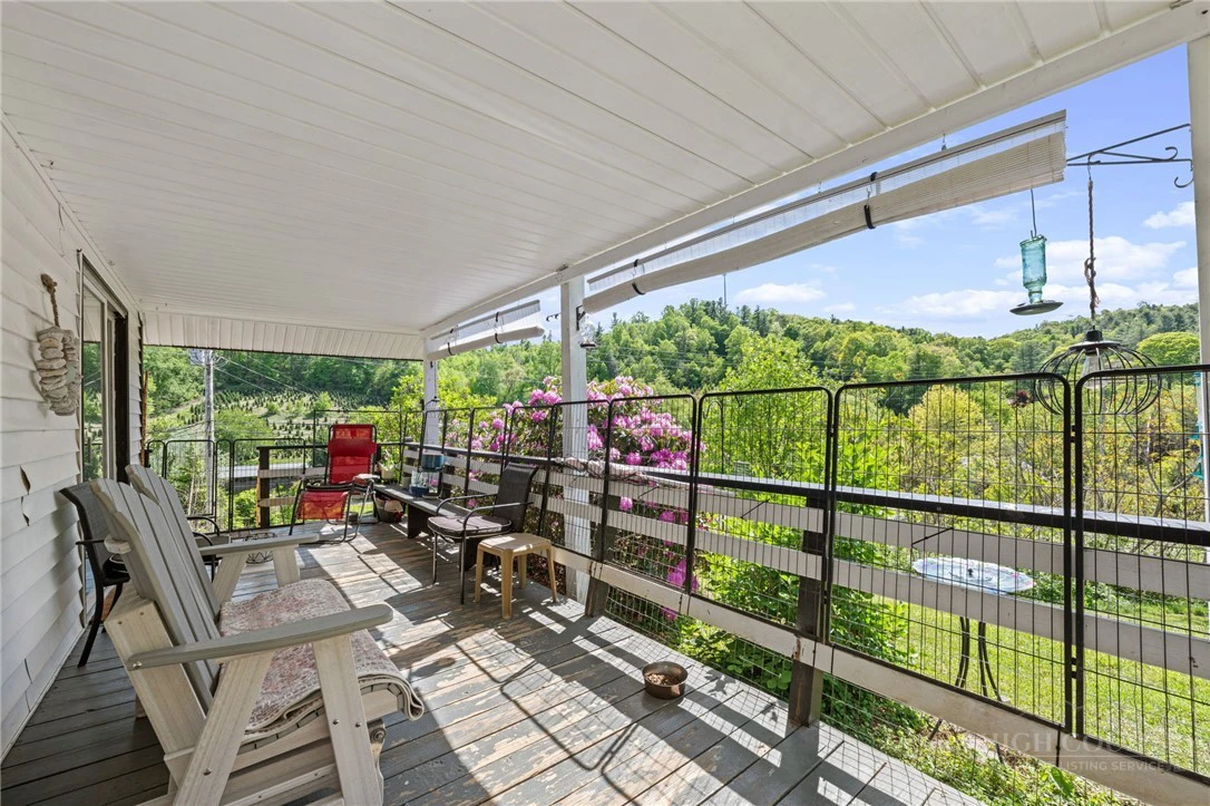 Image number 41 for the current listing