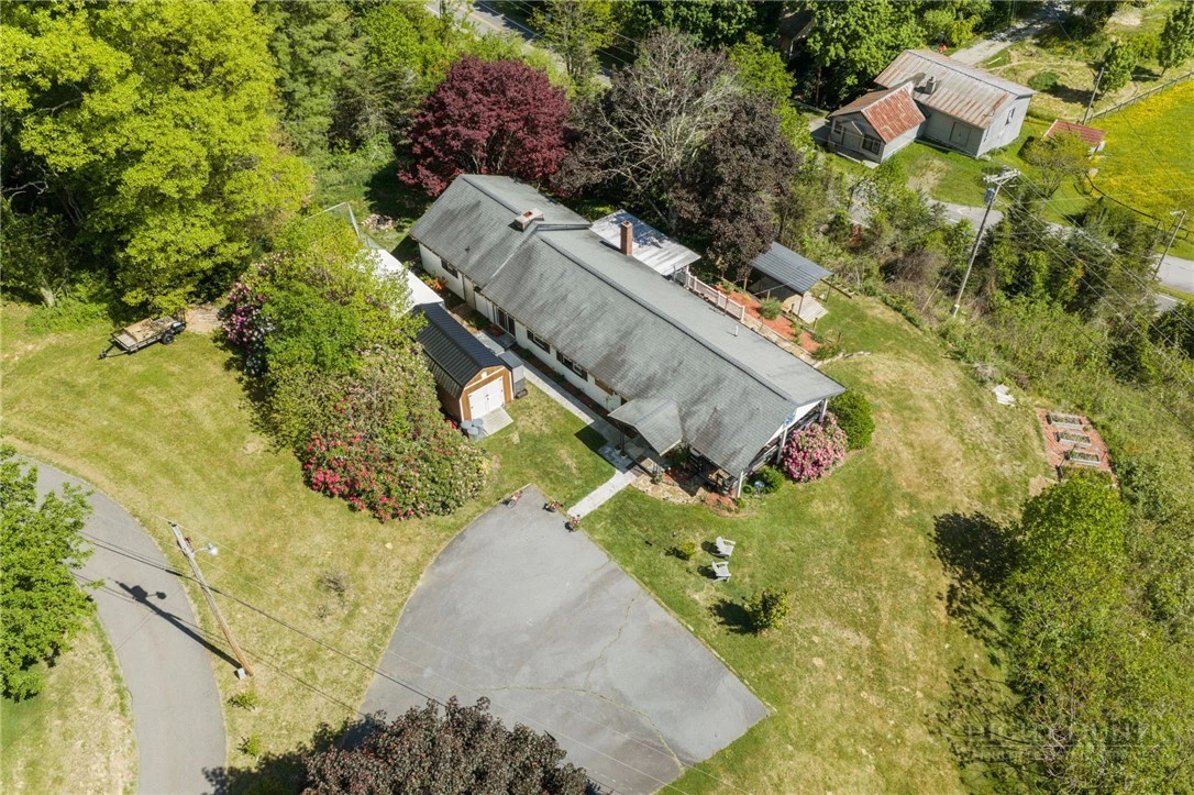 Image number 7 for the current listing