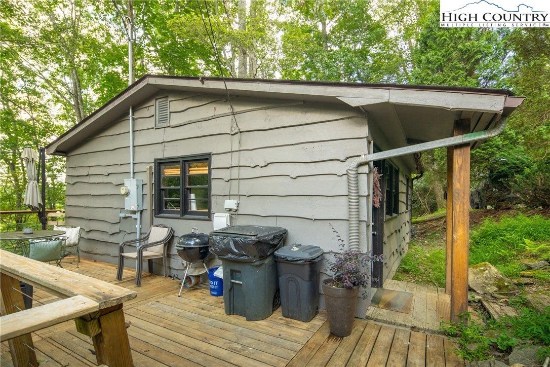 Image number 12 for the current listing