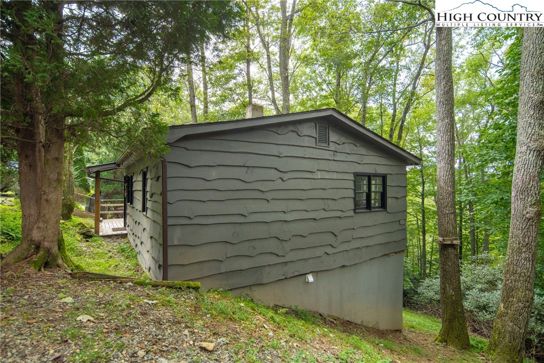 Image number 8 for the current listing