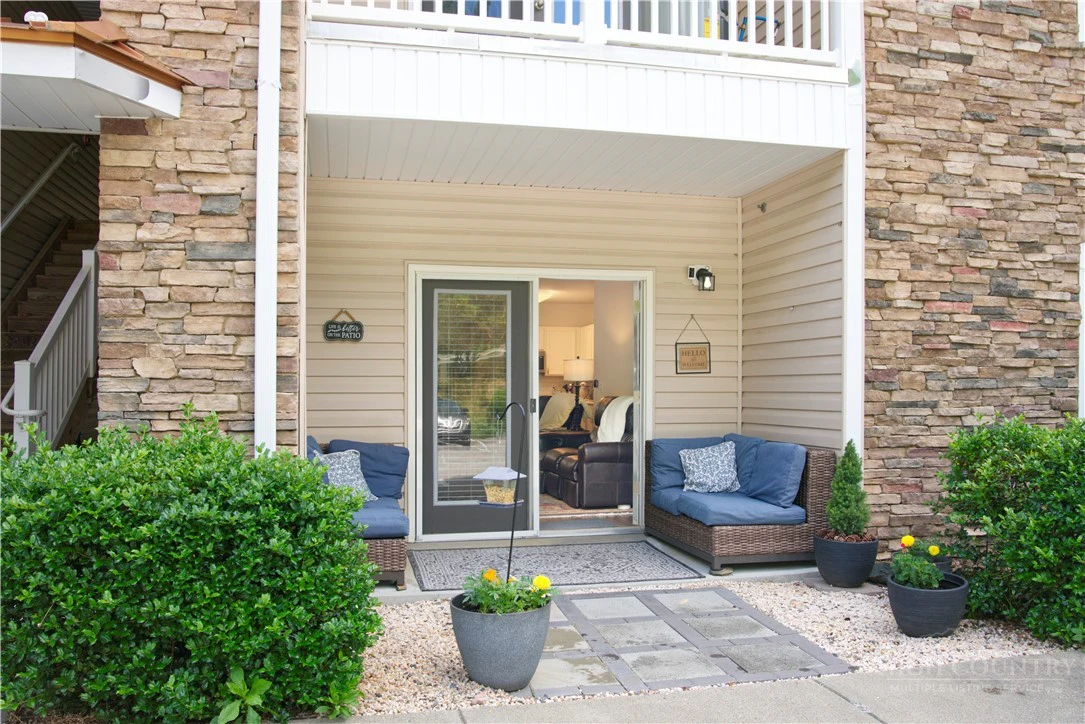 Image number 3 for the current listing