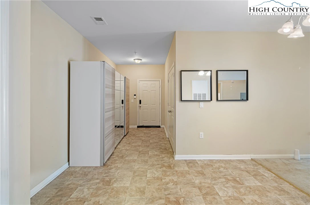Image number 13 for the current listing