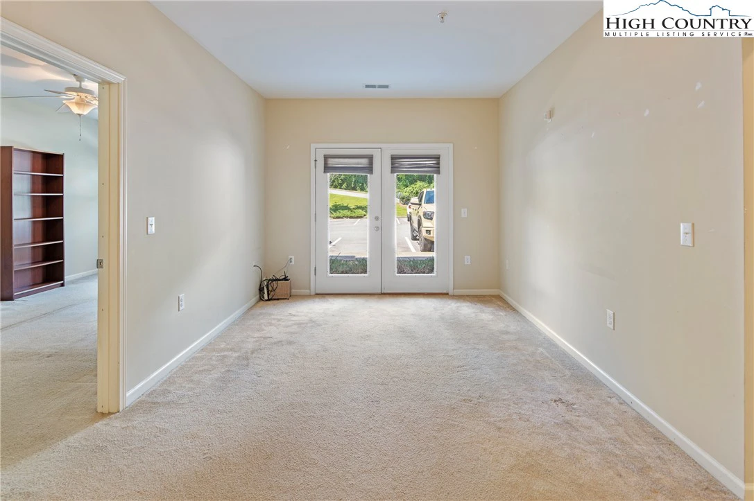 Image number 16 for the current listing