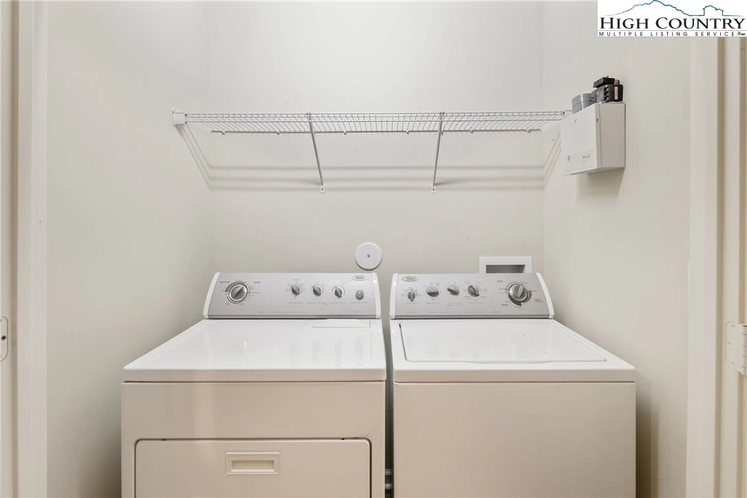 Image number 1 for the current listing
