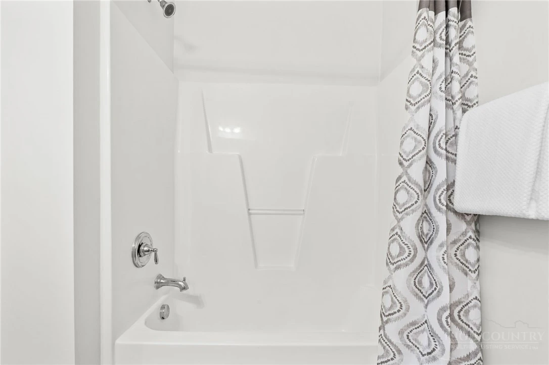 Image number 5 for the current listing