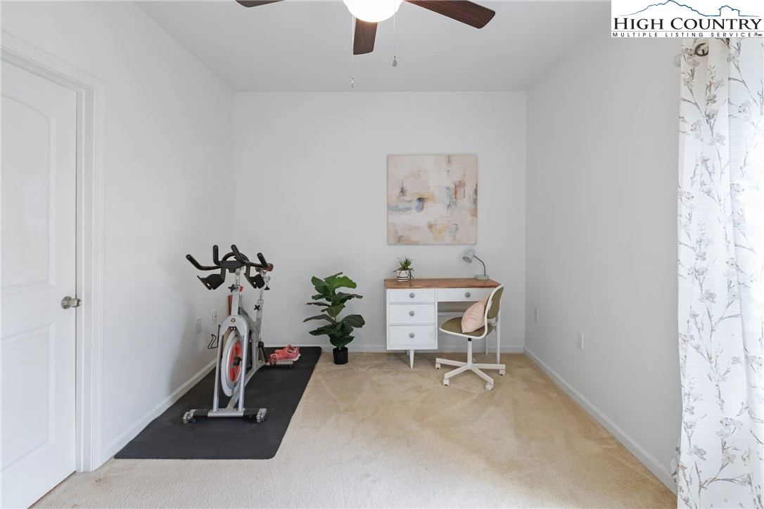 Image number 14 for the current listing