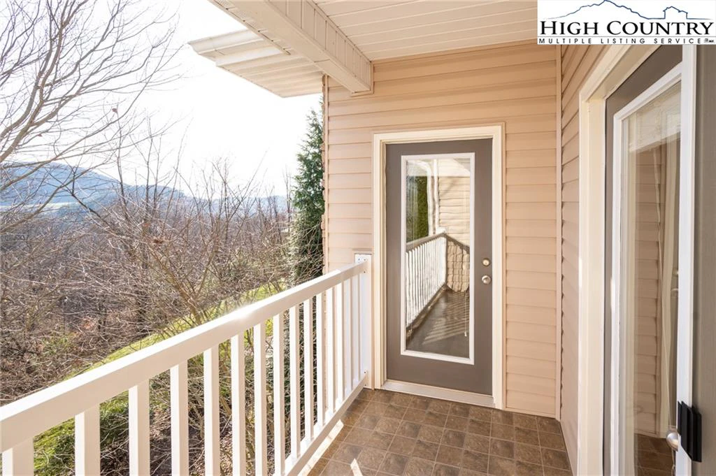 Image number 10 for the current listing