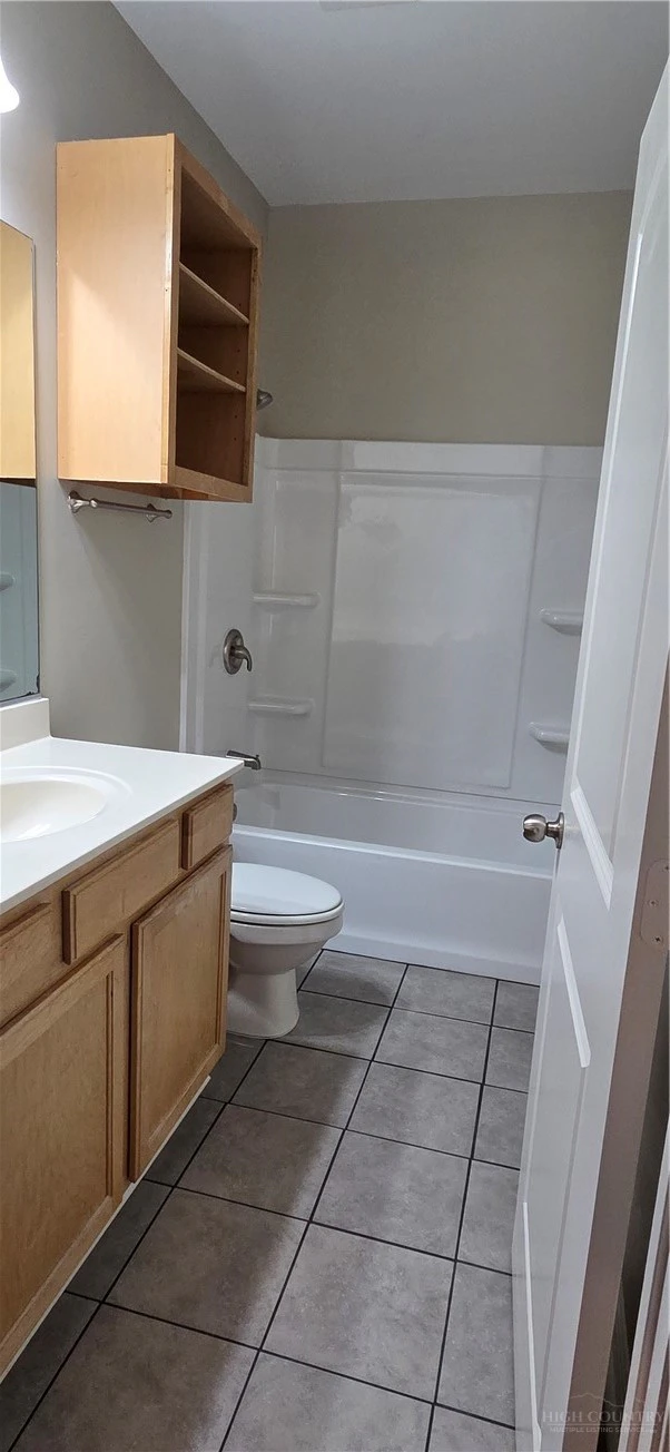 Image number 9 for the current listing