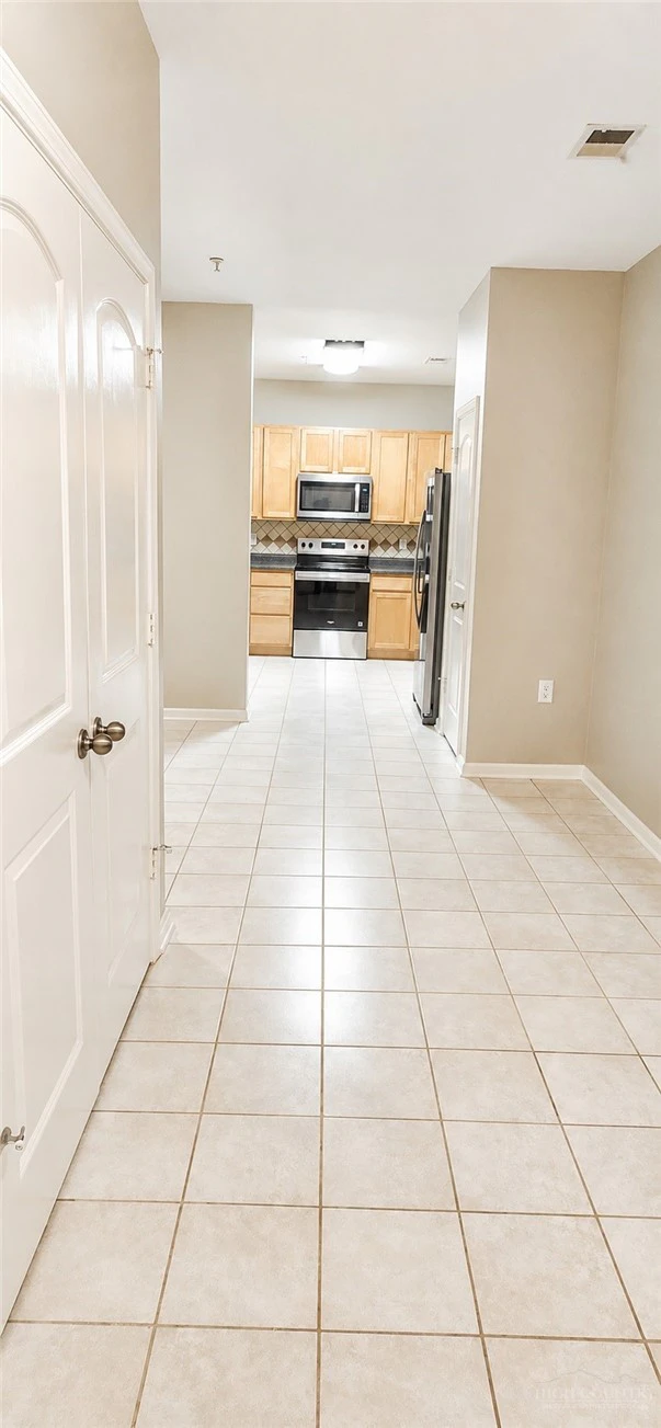 Image number 5 for the current listing