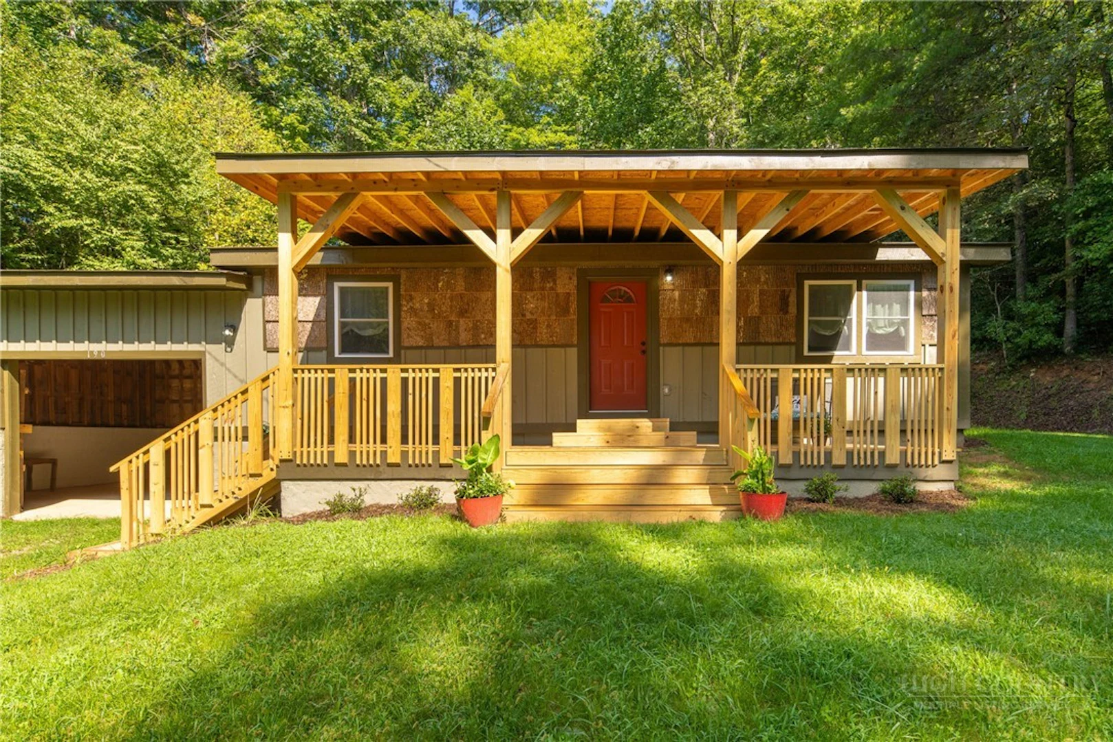 Image number 2 for the current listing