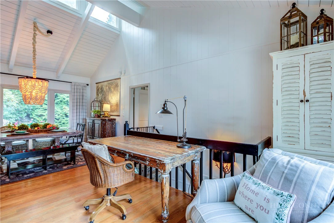 Image number 20 for the current listing