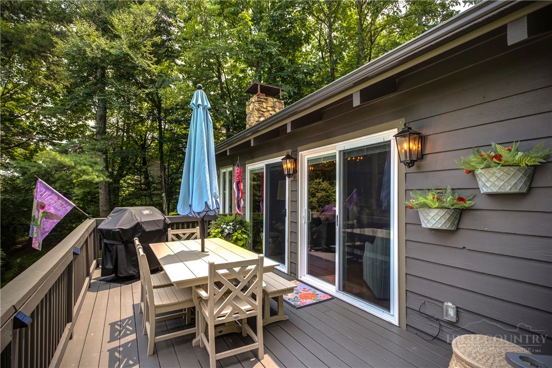 Image number 6 for the current listing