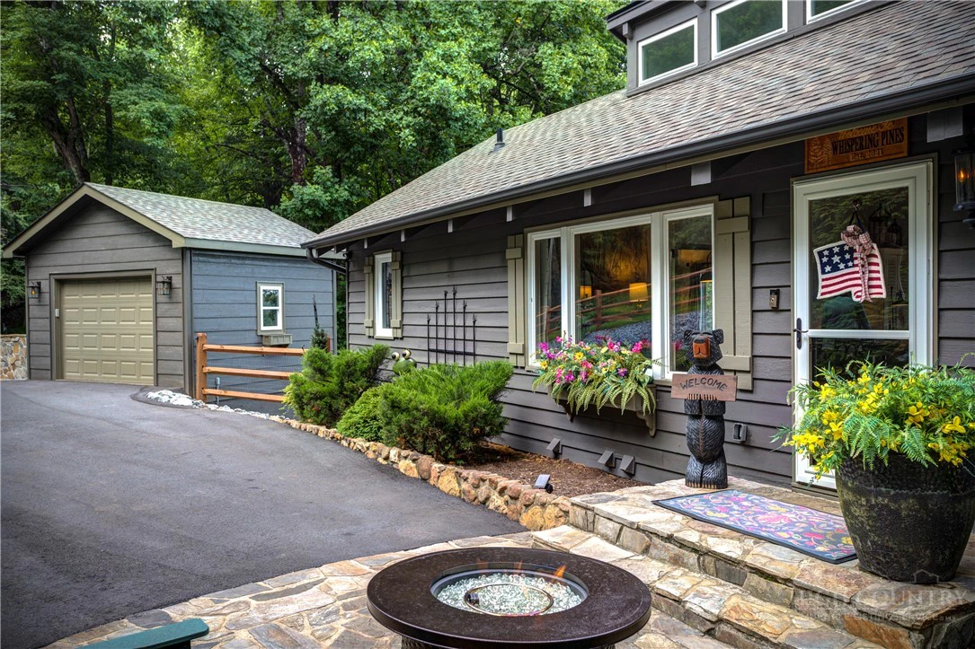 Image number 3 for the current listing