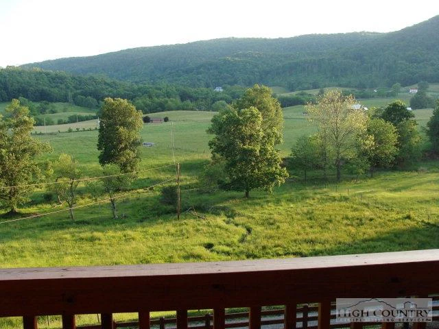 Image number 11 for the current listing